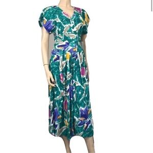 Ronni Nicole maxi V-neck short sleeve floral vibren print size:10/M